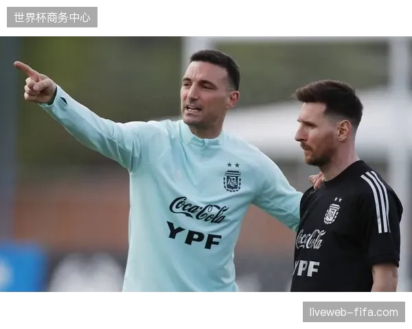 斯卡洛尼将继续围绕梅西的组织核心地位，并充分利用劳塔罗在禁区的终结能力